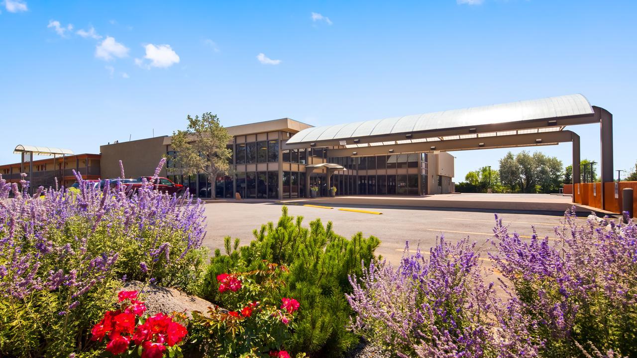 Best Western Plus Raton Hotel Exterior photo